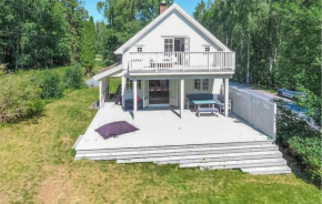 Awesome Home In Noresund With Wifi